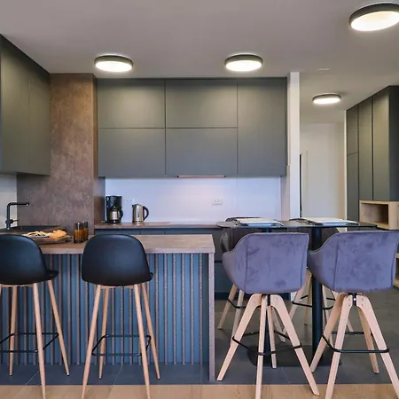 Apartment Tropic Night By Litto *